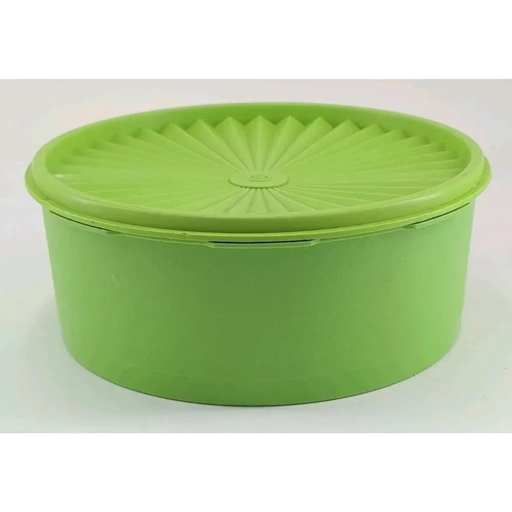 Vintage Tupperware #1204 Lime Green Servalier Container W/Lid 8